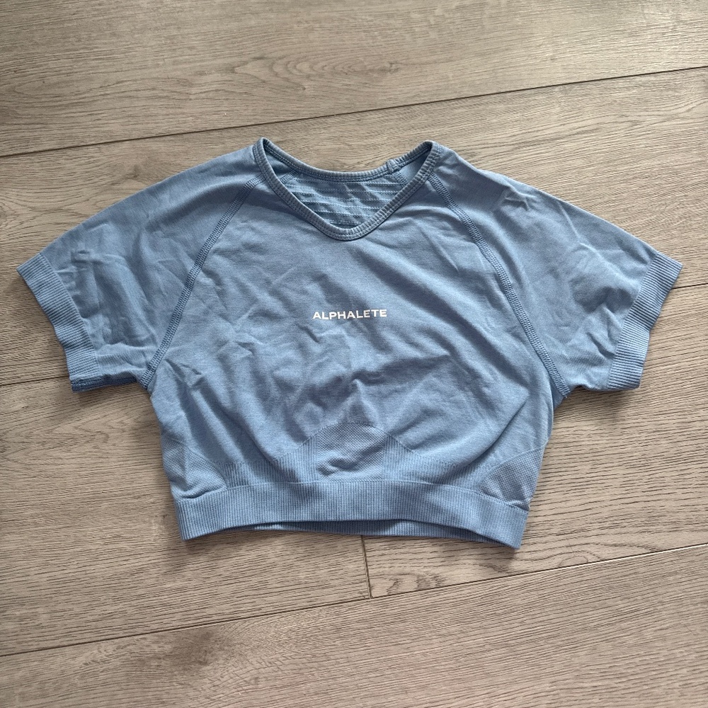 Alphalete crop top